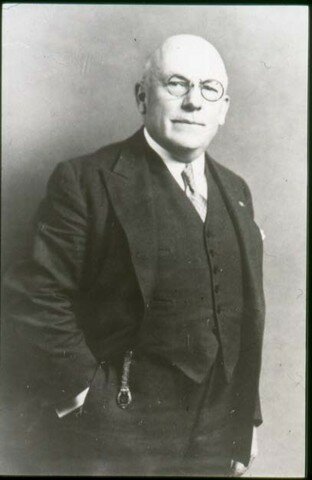 Aportaciones de William S. Spriegel y Ernest Coulter