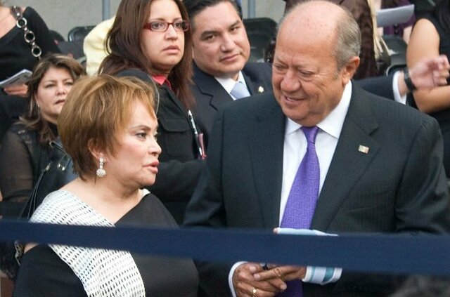 Elba Esther Gordillo y Carlos Romero Deschamps son reelegidos