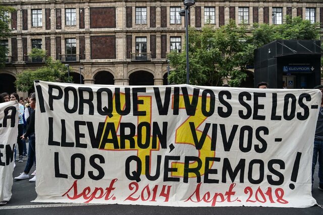 La desaparición de los 43 de Ayotzinapa.