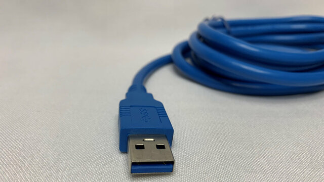 Lanzamiento de USB versión 3.0.