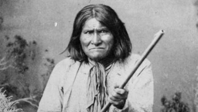 apache cheif geronimo surrenders and the native american fighting is over