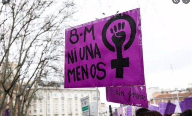 Debate sobre los derechos reproductivos de la mujer.