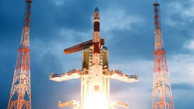 India launches Chandrayaan-1
