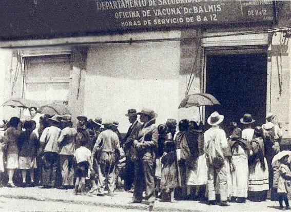 Jose Rodríguez inicia en México el uso de la vacuna anti variolosa de origen animal.