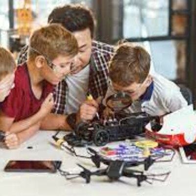 Timeline: Historia de la Robótica Educativa