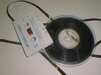 Magnétophone portable à piles Grundig TK1