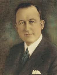 Primera consultoría Administrativa-Financiera.