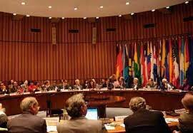 Reunión en Founex, Suiza