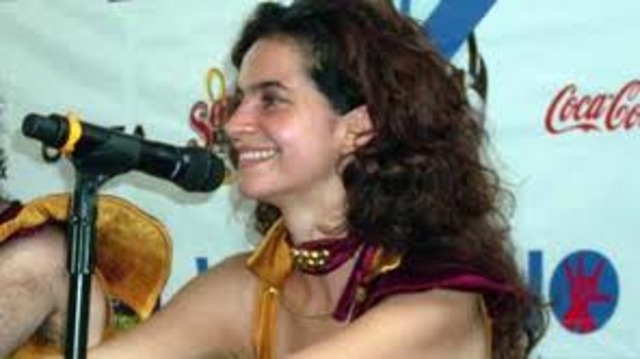 La ex-ultrasonica Jessy Bulbo visita la FES