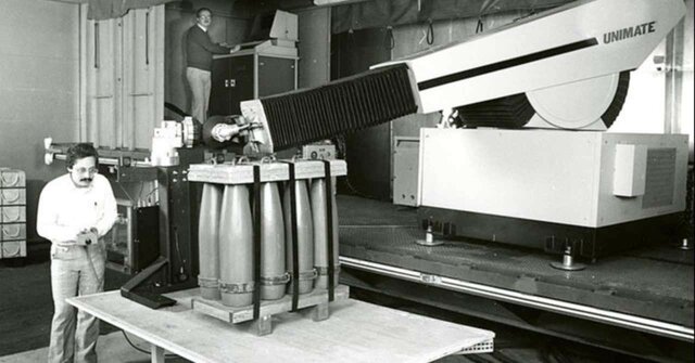 Unimate fue el primer robot industrial se instaló en una fábrica de General Motors