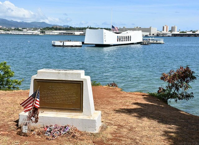 Pearl Harbor Monument