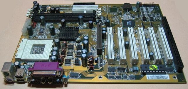 Conexion AT (Advanced Technology)