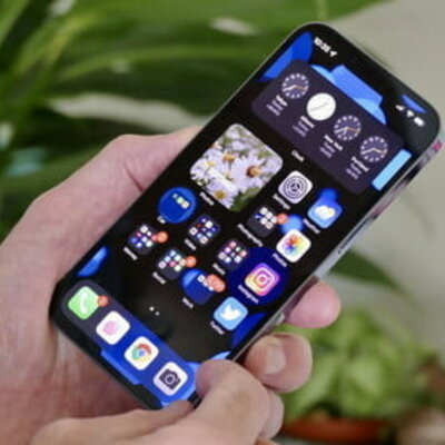 Timeline: the cell phone and its evolution