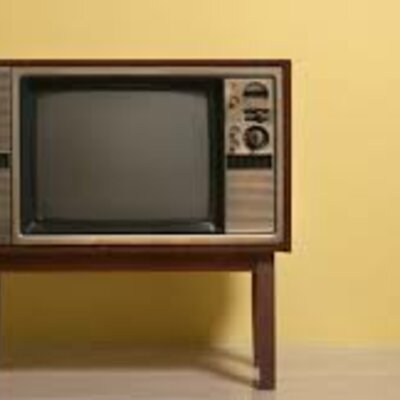 Timeline: LA TELEVISIÓN