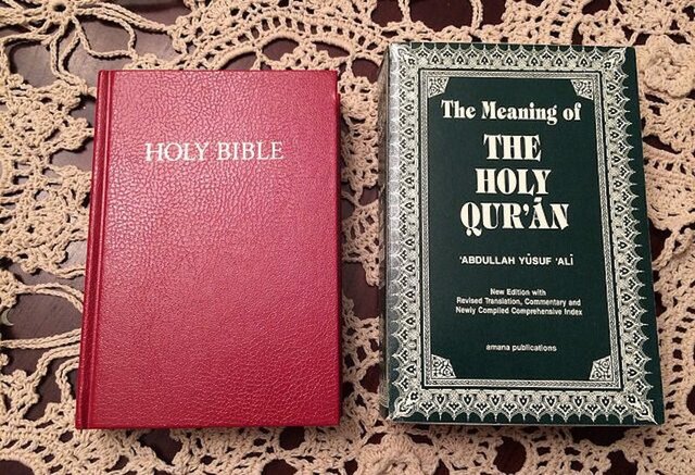 La Biblia, Talmut y el Corán.