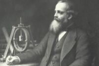 El antecedente al inicio