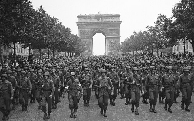 Nazi troops take Paris