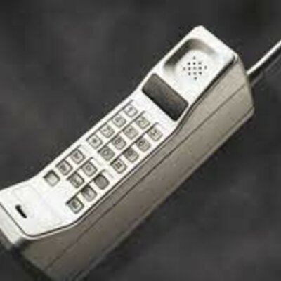 Timeline: EL PRIMER TELEFONO