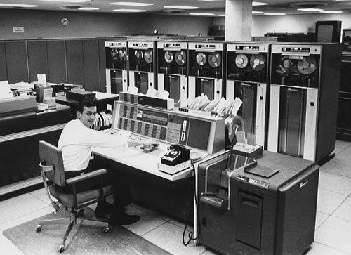 Era de las mainframe y minicomputadoras de propósito general