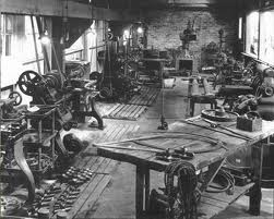 Aparecen los primeros conceptos de producción