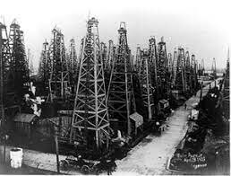 Discovery of “black gold” at the Sprindletop oil field.