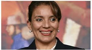 Xiomara incursiona en la política