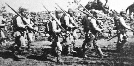 Ejercito zarista es derrotado por las tropas japonesas.