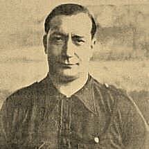 Manuel Hedilla, cap de la Falange, es va oposar al decret d'unificació i Franco el va empresonar i desterrar.