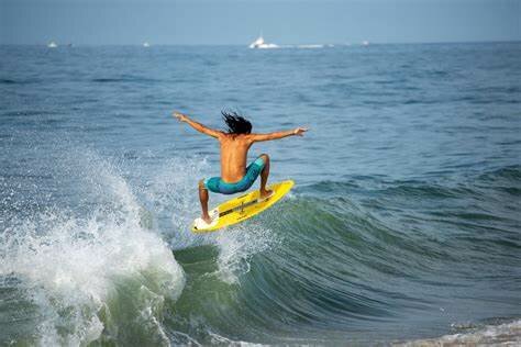 Learning to skim board