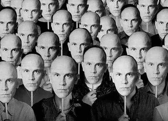 Désindividuation (Festinger et al.)