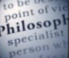 Empedoclws escribió que los primeros seres vivos provenían de la tierra y las especies surgieron por procesos naturales