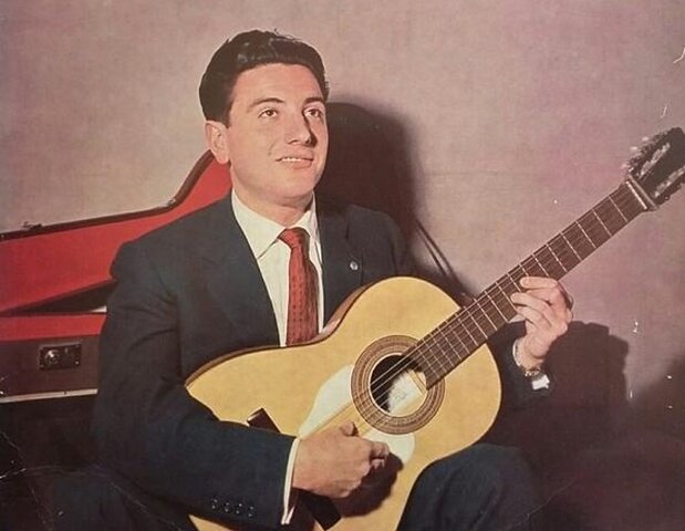 José Luis y su guitarra