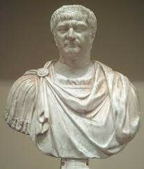 Rómul es converteix en rei