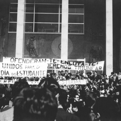 Timeline: Crise Académica