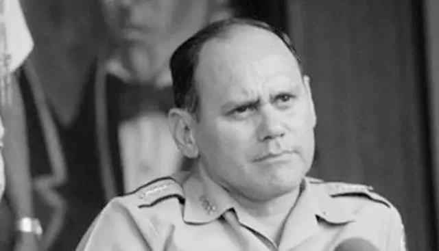 Matta hace negocios con älvarez Martínez