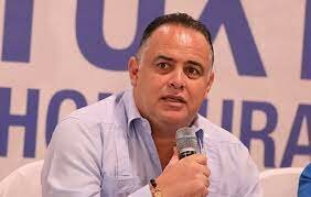 2004 Calidonio Ministro de Seguridad