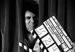 producen los primeros cortos cinematográficos en Colombia