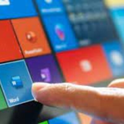 Timeline: Evolución de los sistemas operativos (Parte 2)_María Belén De La Cruz Romero_2E