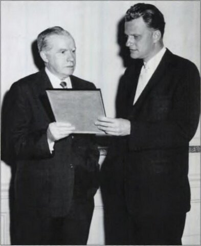 Los Angeles Crusade catapults Billy Graham