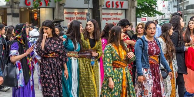 Identidades de minorías y grupos subalternos