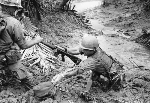 Kiowa Sinks and Dies