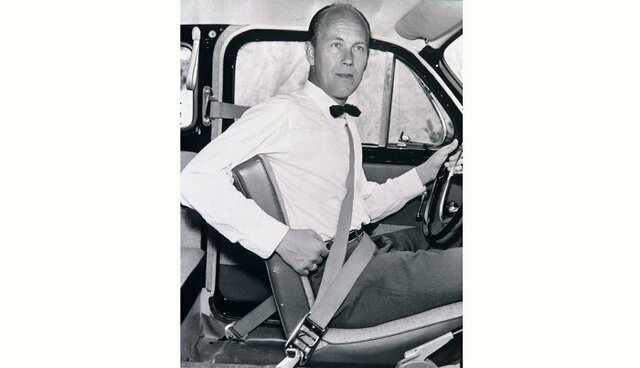 Aparecen los cinturones de seguridad