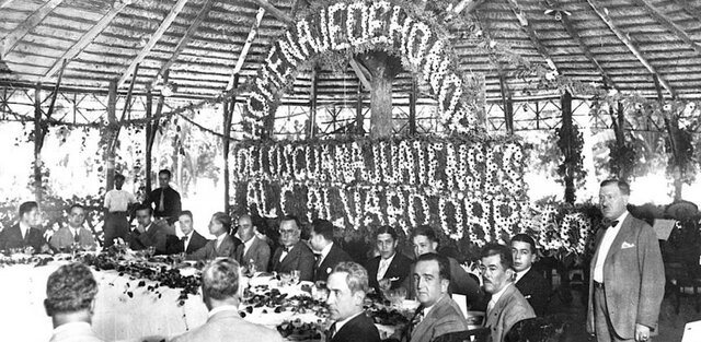 Álvaro Obregón es asesinado.