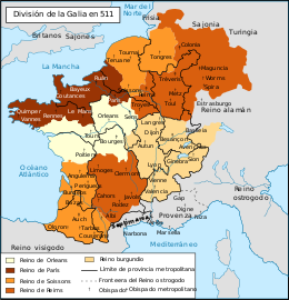 Clodoveo funda  la dinastía merovingia