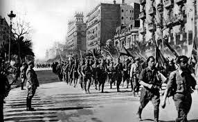 Les tropes de Franco arriben a la frontera de Catalunya. Exili massiu de republicans cap a França.