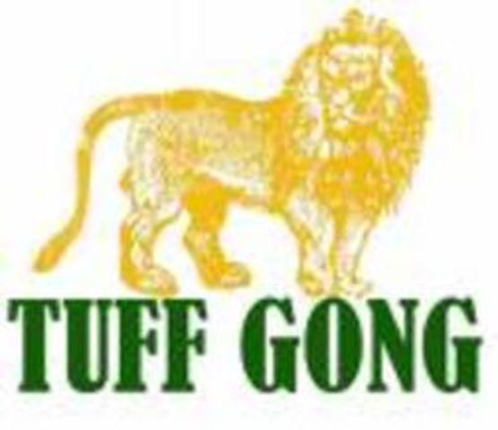 Es va crear discografica Tuff Gong