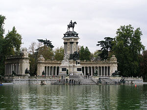 Monument a Alfons XII en el Parque del Retiro de Madrid