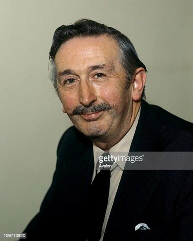 AÑO 1967 SE LE DA EL RECONOCIMIENTO A GOODFREY HOUNSFIELD