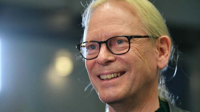 Dave Raggett drafted HTML+