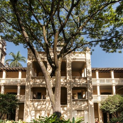 Timeline: Historia Edificio de San Ignacio